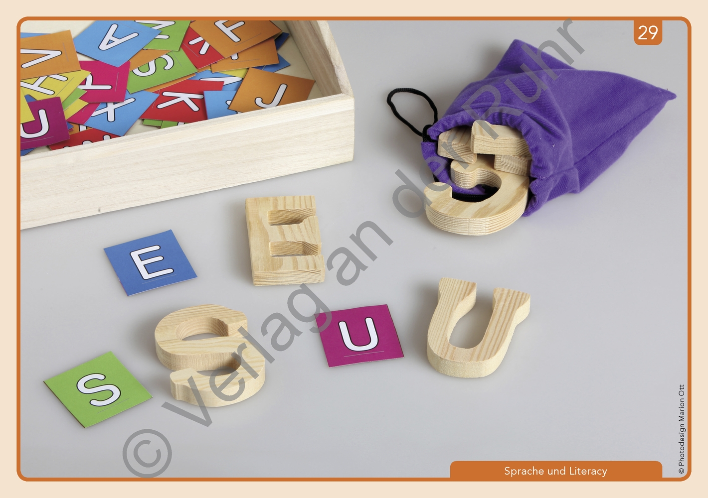 Vorschulideen auf dem Lern-Tablett serviert Vorschulideen auf dem Lern-Tablett serviert