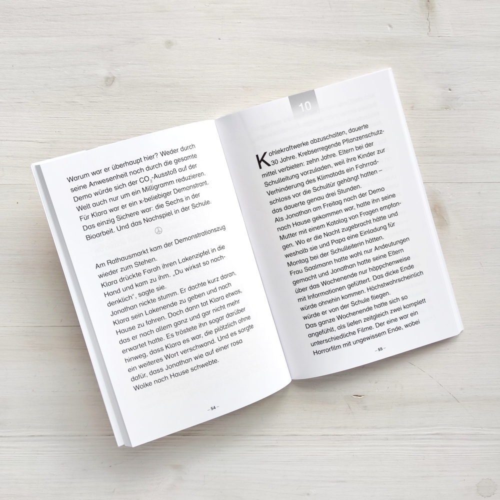 Von wegen schwänzen – wir streiken fürs Klima! Von wegen schwänzen – wir streiken fürs Klima!