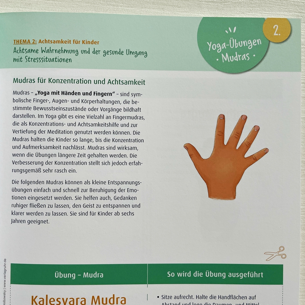 Kinder-Yoga für Achtsamkeit, Spaß und Empowerment Kinder-Yoga für Achtsamkeit, Spaß und Empowerment