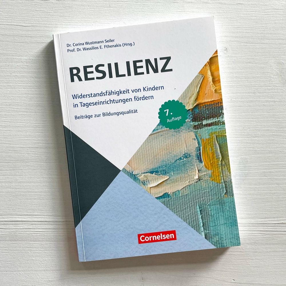洋書 DIE ERZMINERALIEN UND IHRE VERWACHSUNGEN Demenz und Bildung